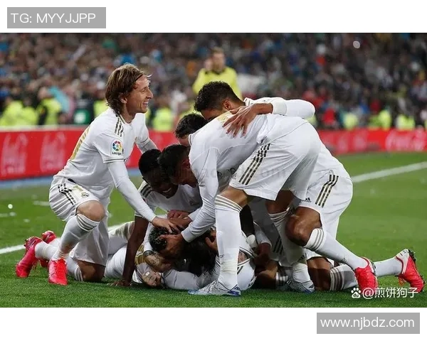 英超精彩对决皇马大胜那不勒斯神奇扑救点燃全场激情