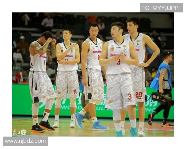 重庆篮球队状态对比深度解析球队表现与未来走势分析