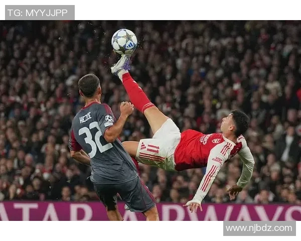 中超激战：那不勒斯逆转阿森纳绝杀瞬间震撼全场赛后深度解析