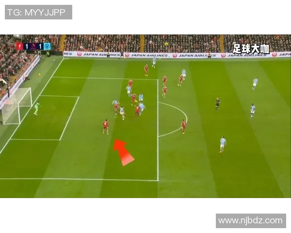 欧联杯激战利物浦小胜曼城红牌争议引发全场热议与战术解析 欧联杯激战利物浦小胜曼城红牌争议引发全场热议与战术解析