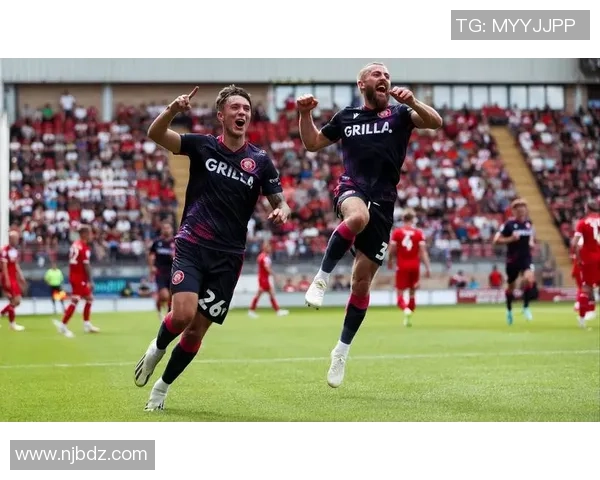 西甲焦点战马竞与曼联互交白卷神扑瞬间点燃全场激情 西甲焦点战马竞与曼联互交白卷神扑瞬间点燃全场激情