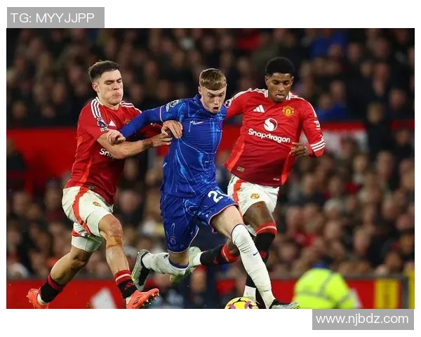 英超精彩对决曼联大胜切尔西五球逆转引爆全场激情时刻回顾 英超精彩对决曼联大胜切尔西五球逆转引爆全场激情时刻回顾