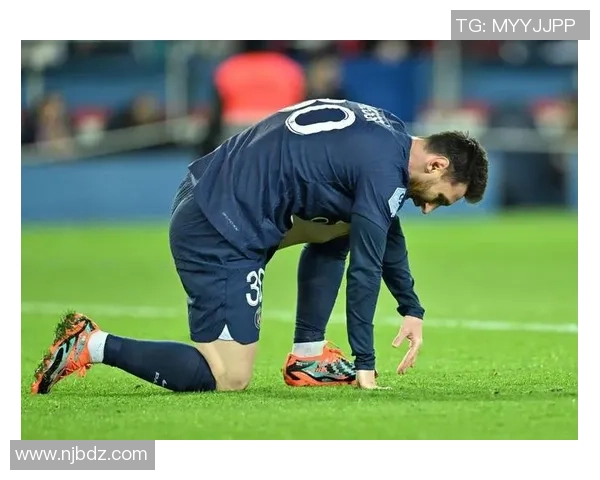 世界杯精彩对决那不勒斯大胜巴黎圣日耳曼红牌事件引发全场热议