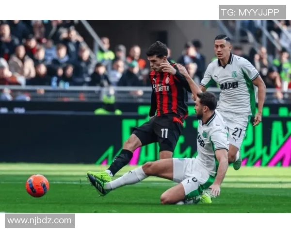 欧联杯经典对决AC米兰大胜国米红牌事件引发全场热议与战术解析