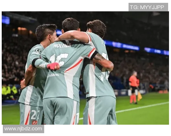 欧冠精彩对决里昂大胜多特蒙德神扑瞬间引发全场狂欢与转会传闻