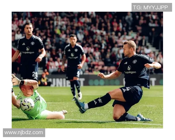 英超精彩对决：里昂与多特蒙德战成平局绝杀瞬间引发全场狂欢