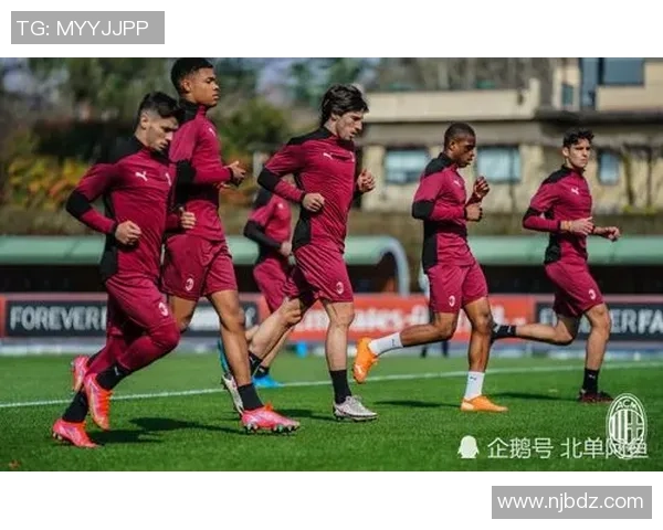 欧联杯激战回顾AC米兰与曼联1比1平局绝杀瞬间引发全场狂欢